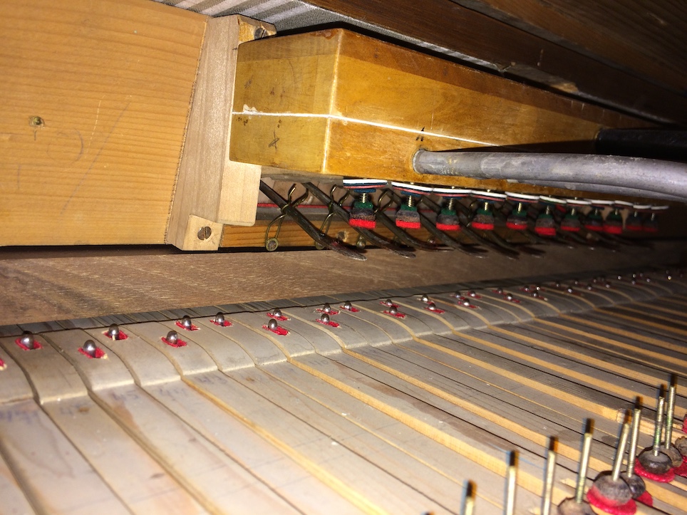 Registerschalter im Spieltisch