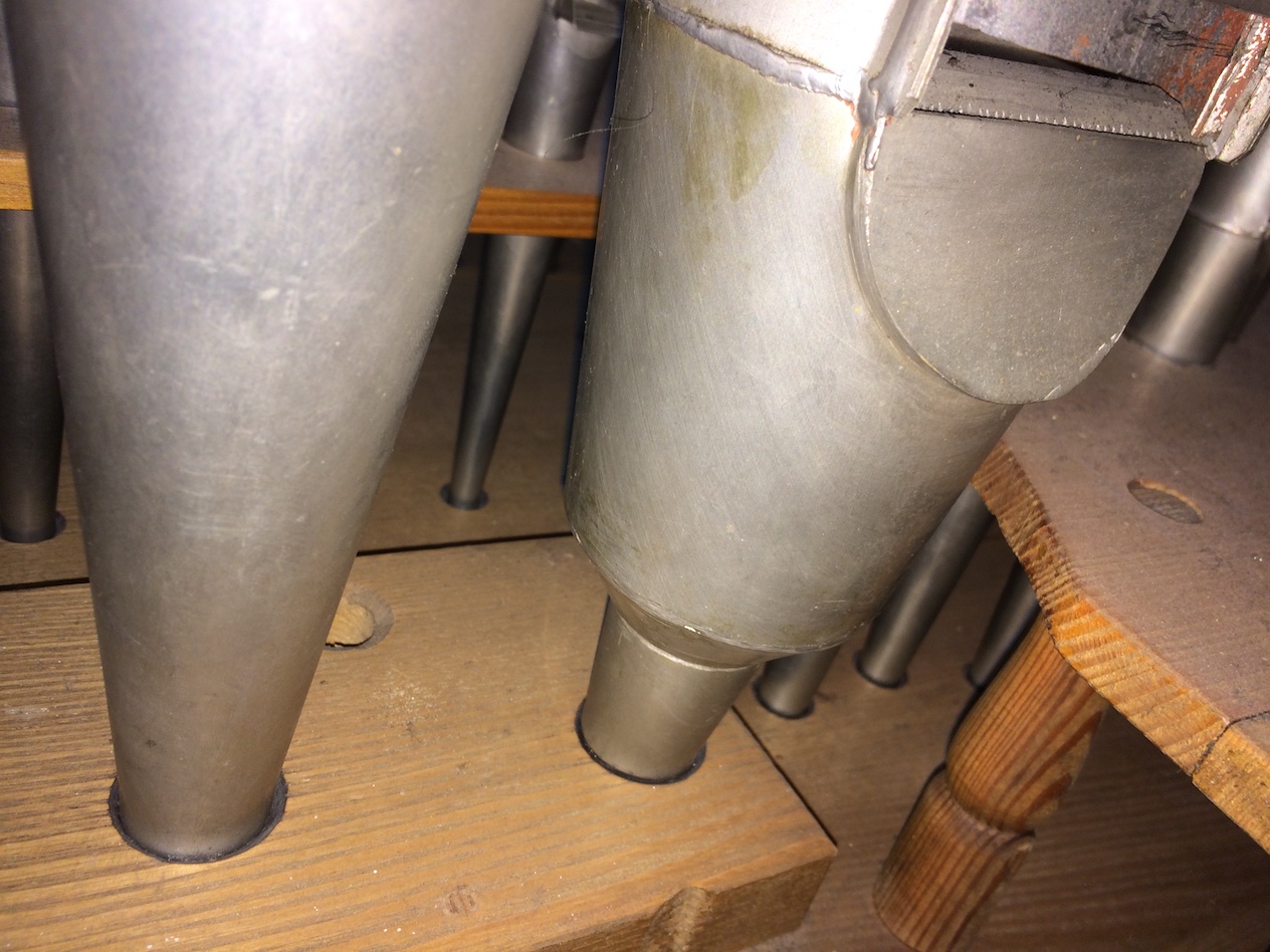 Originelle Fußkonstruktion im Principal