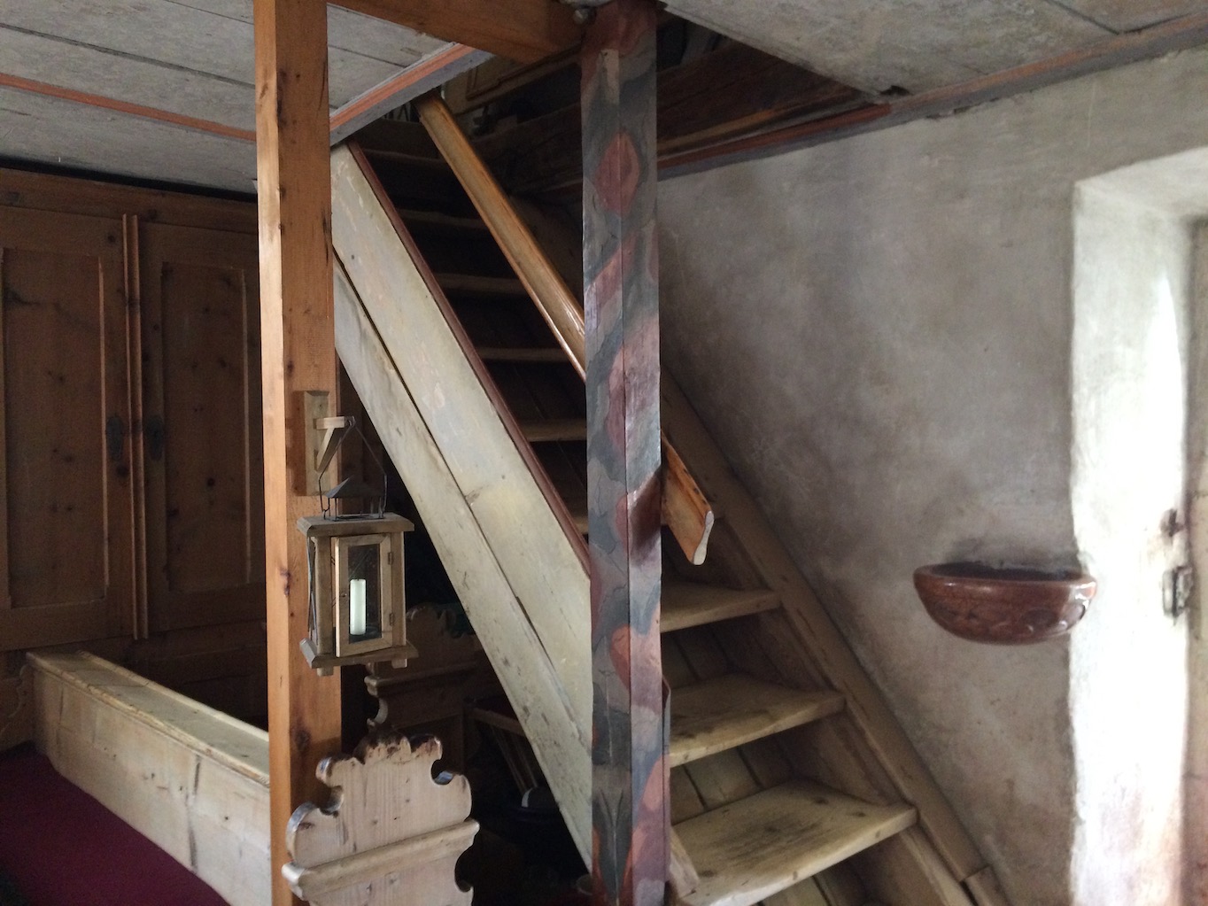 Stiege zur Orgelempore