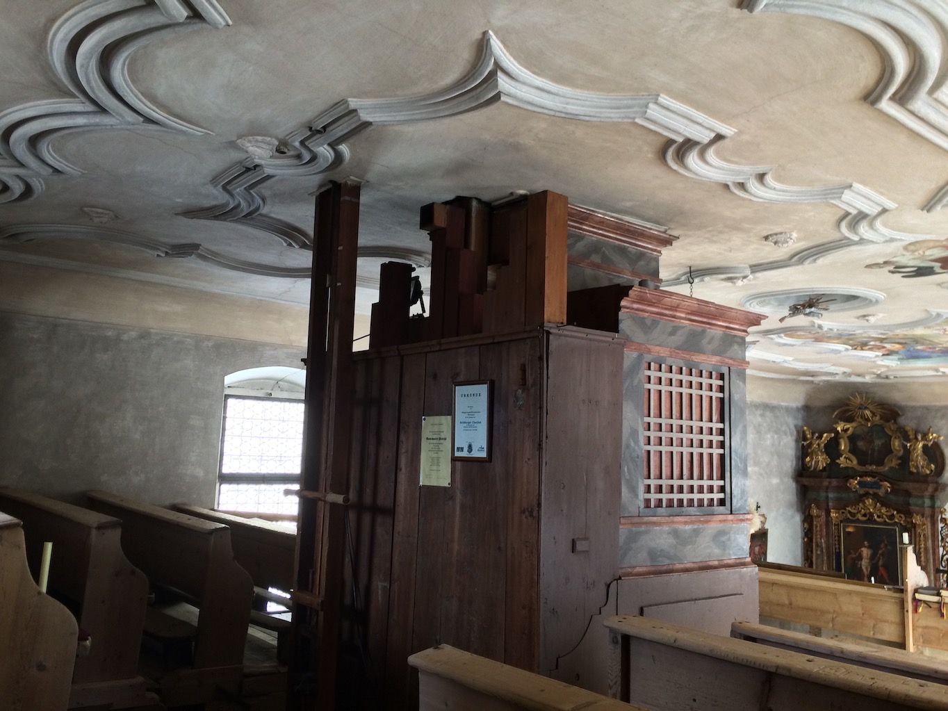 Ansicht von hinten mit Balgtretanlage