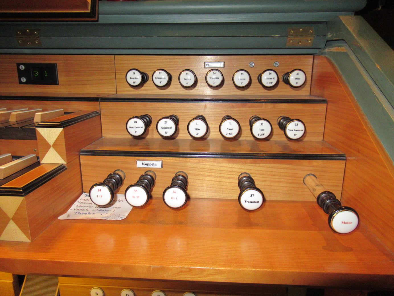 Registerzüge rechts