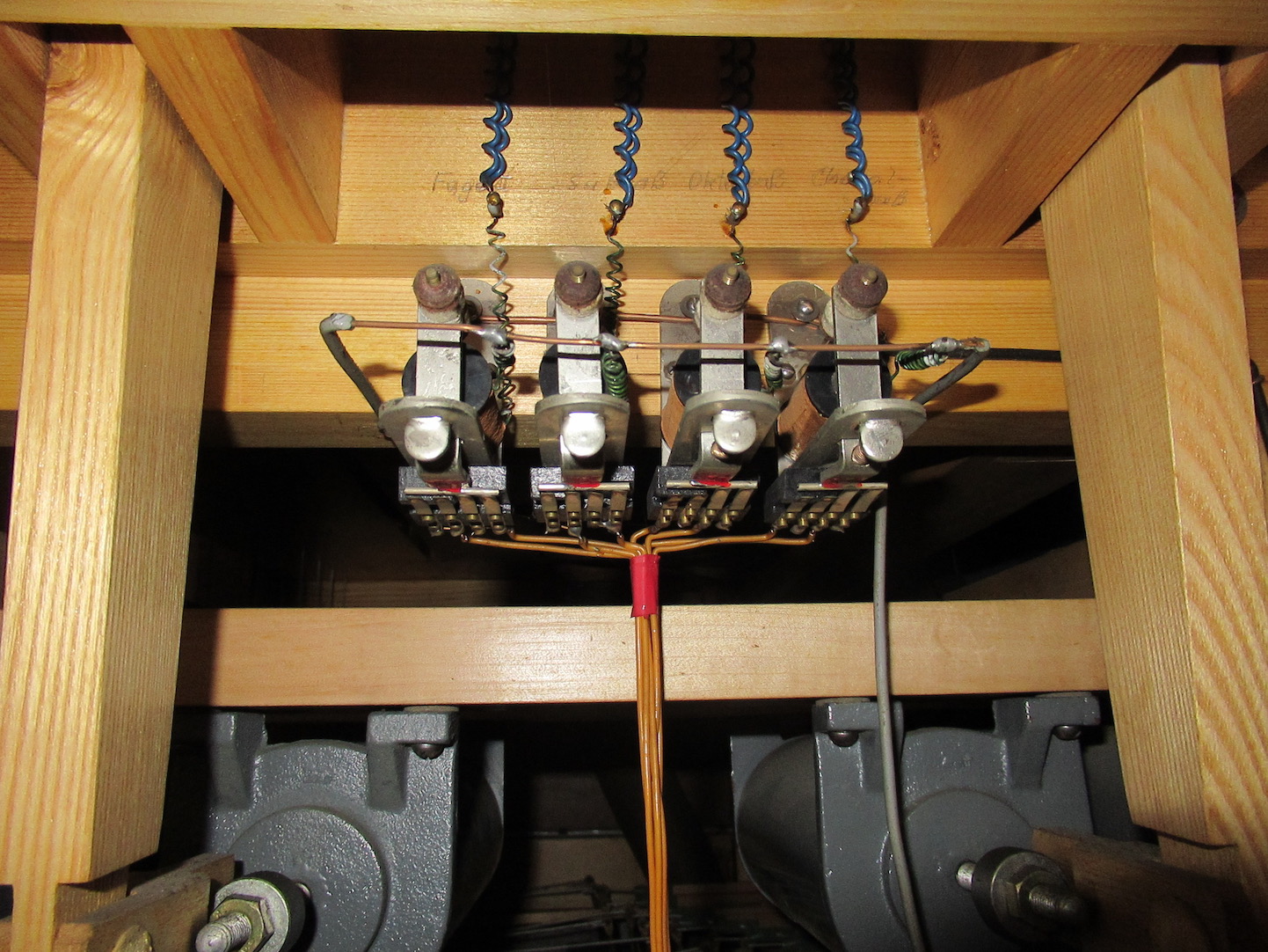 Elektrische Relais der Eisenschmid-Magnete