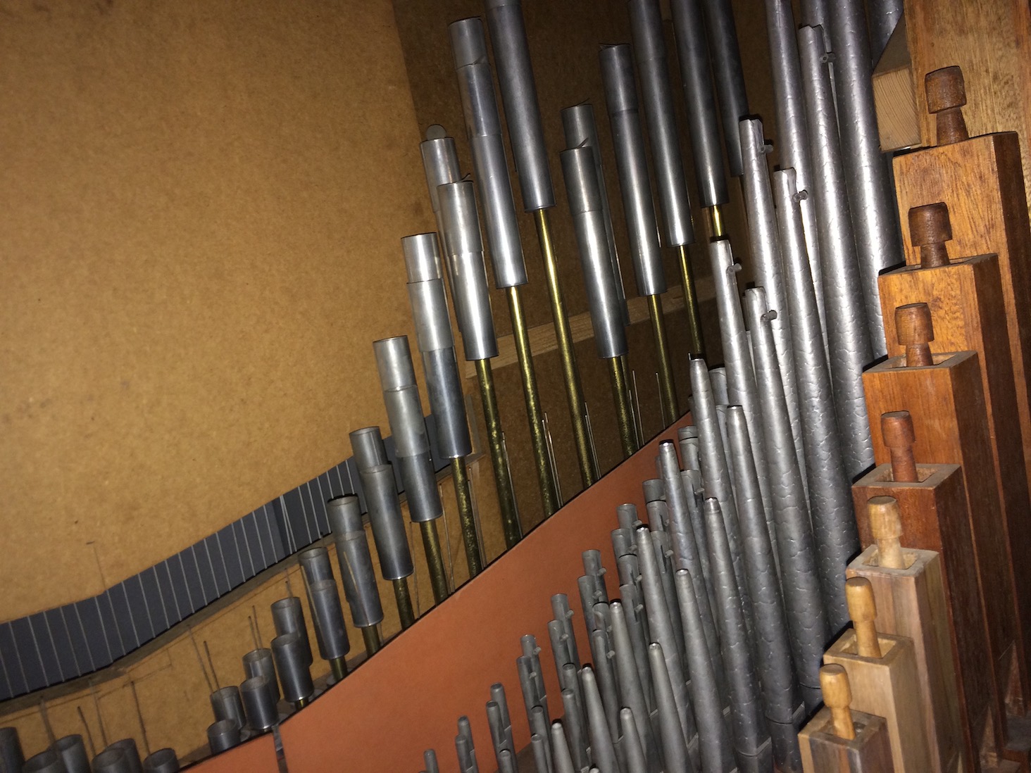 Rohrschalmey mit frz. Krücken im Brustwerk