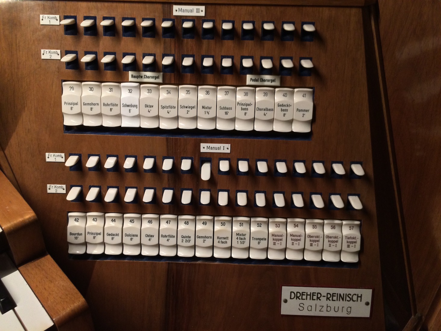 Registerstaffel rechts