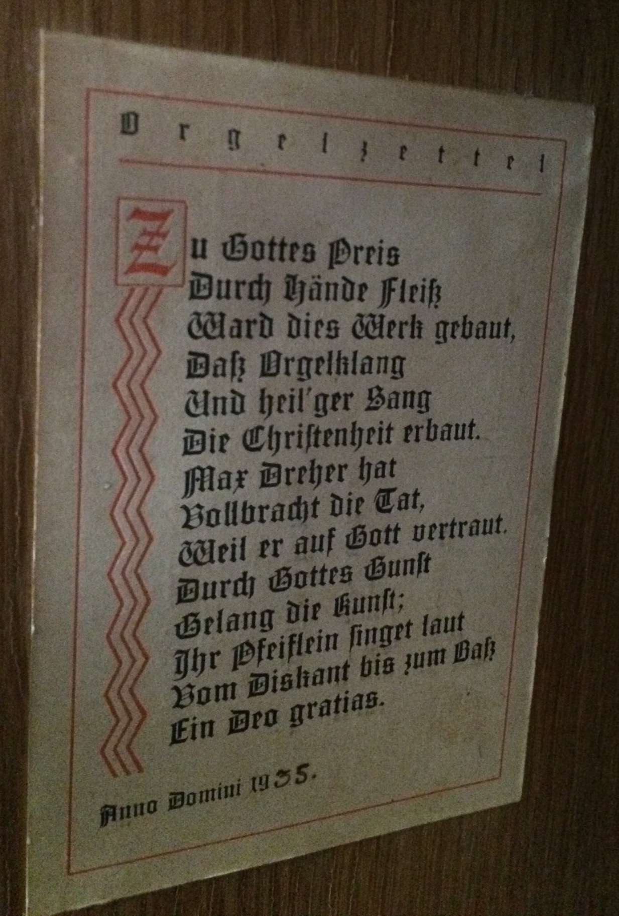 "Orgelzettel" im Gehäuse