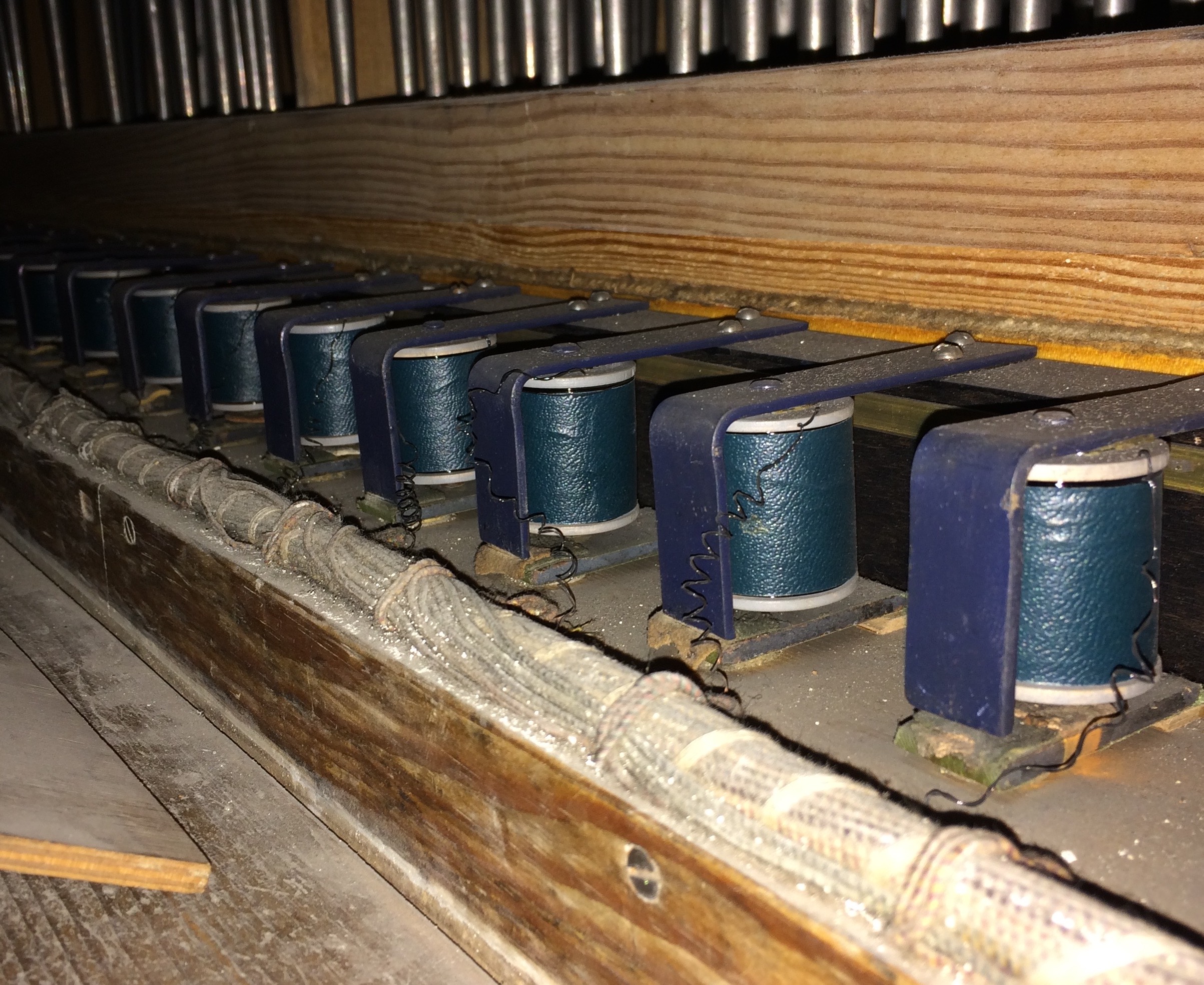 Auslassmagnetsteuerung von der Restaurierung