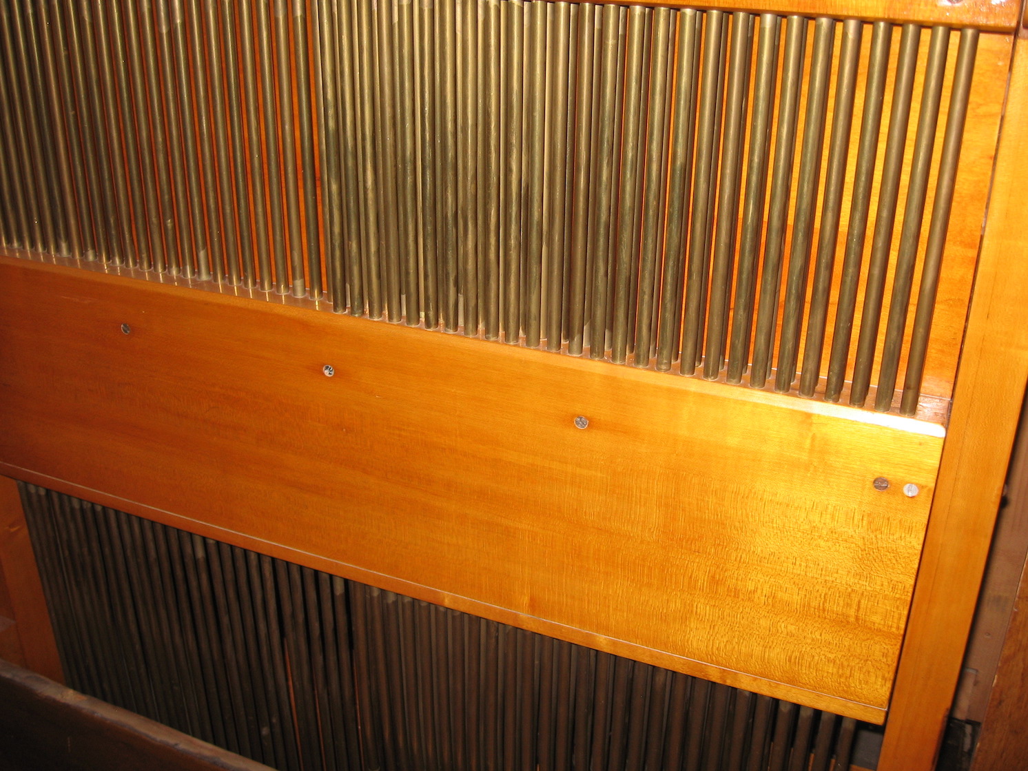 Verrohrung im Spieltisch