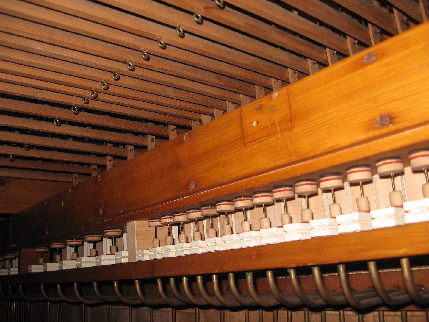 Hängeventillade - Relais für die Spielbälgchen