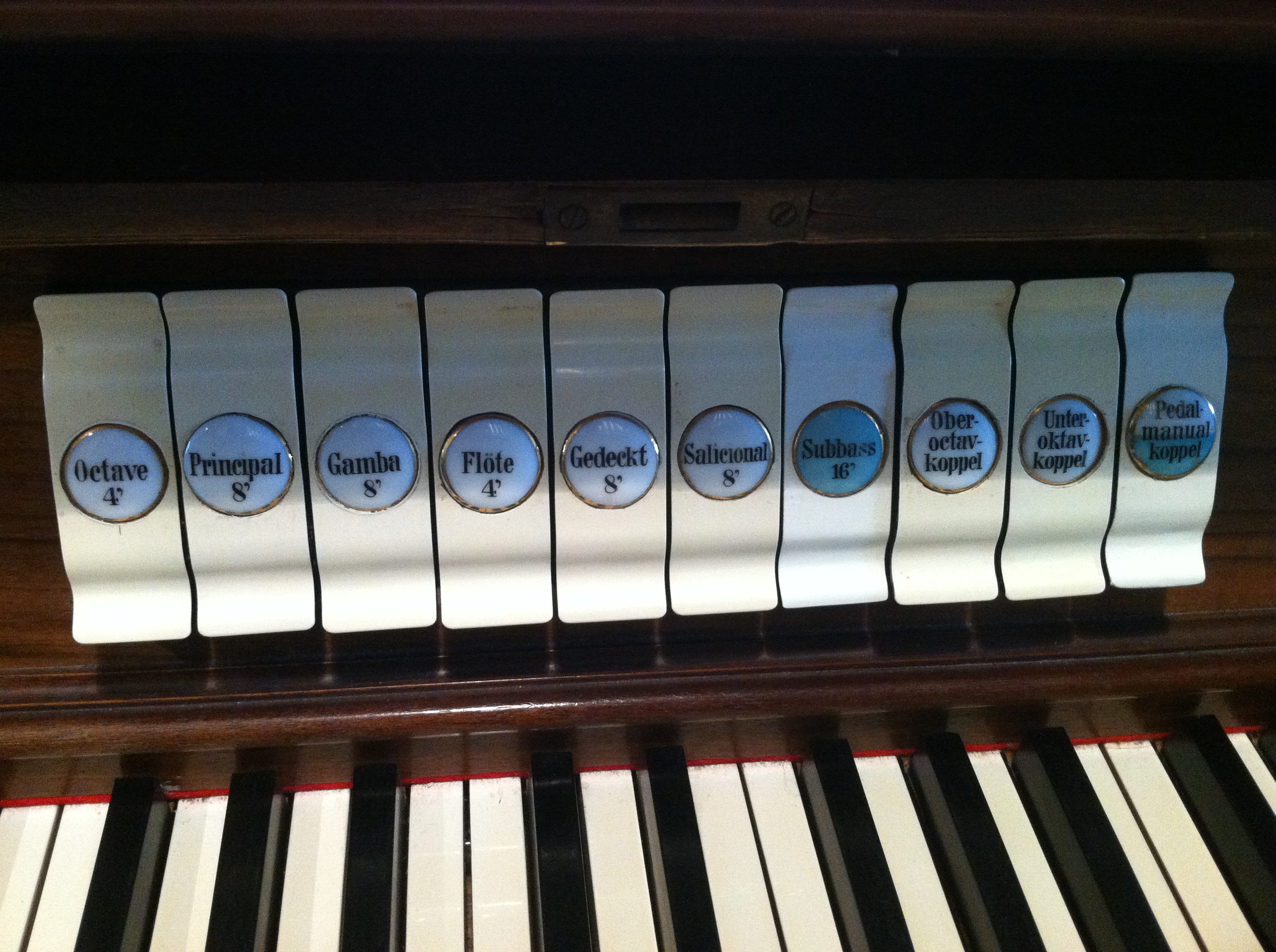 Registerschalter vor der Restaurierung