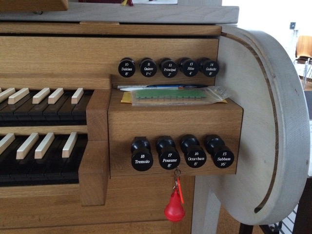 Registerzüge rechts